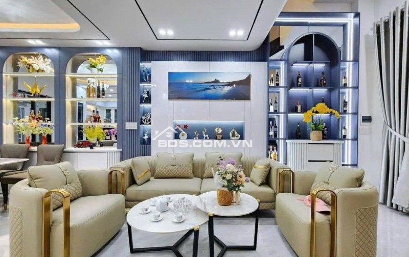 Bán nhà 3 tầng 3 mê đường Lê Văn Thịnh - FULL nội thất